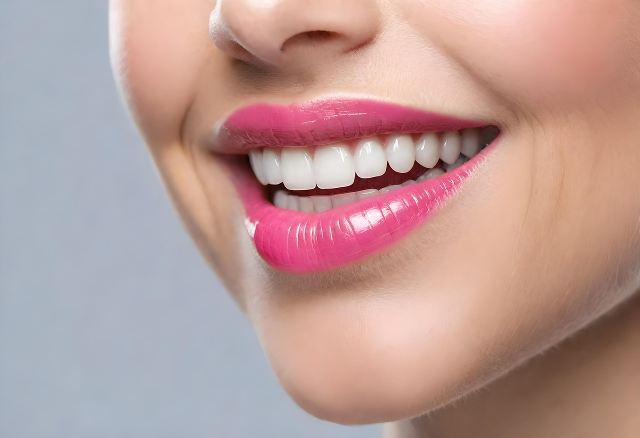 Invisalign Adelaide | Invisalign Treatment for Teeth Straightening Invisalign Adelaide dentist with a straight smile, teeth and Invisalign clear aligners for cosmetic dentistry